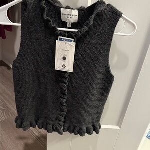 Willow & Wind Women's Gray Sweater Vest